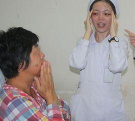 面瘫推拿手法视频