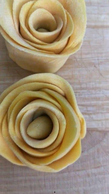 玫瑰花花卷视频,传统美食新演绎