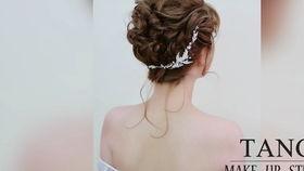 盘新娘头视频,传统婚庆头饰的精致演绎