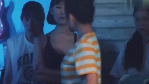 输一局脱一件视频,揭秘“脱衣直播”背后的疯狂挑战